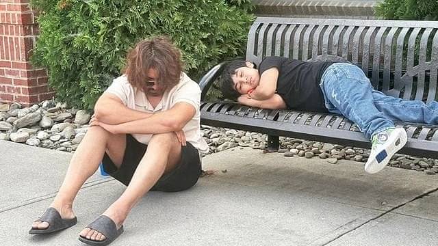বাবা শাকিব খান ও ছেলে জয়ের যে ছবিটি ভাইরাল