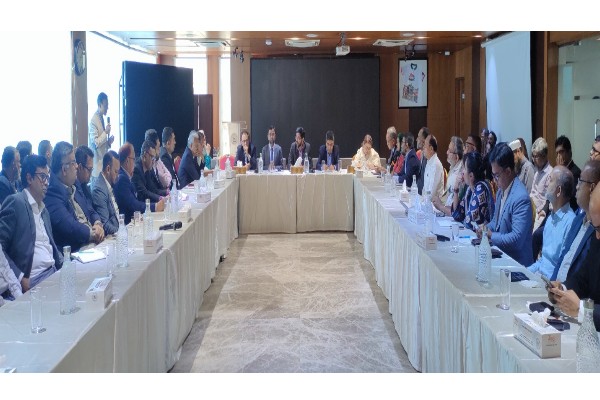 আইপিও বন্ধ রেখে মার্চেন্ট ব্যাংকারদের ইস্যু আনার চাঁপ দিলেন মাকসুদ